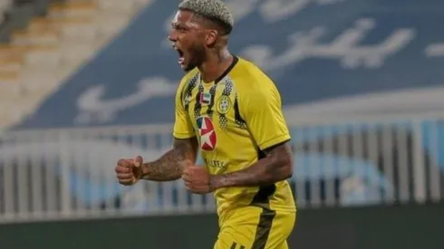 Fernandes deja el fútbol árabe