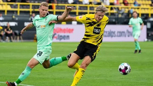 Haaland quiere repetir la historia. La última vez que se enfrentaron el noruego le marcó dos tantos al M'Gladbach.