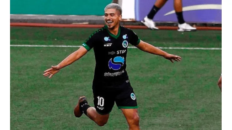 Byron Bustamante anotó un golazo ante Deportes Melipilla