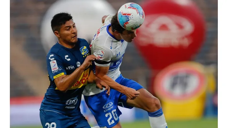 Gonzalo Tapia en el empate 1-1 entre Universidad Católica y Everton por el Torneo Nacional.