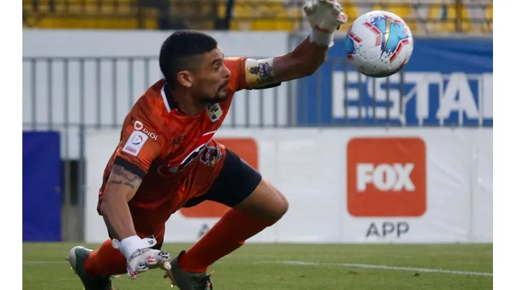 Cano estuvo al borde de las lágrimas frente a los hinchas de Coquimbo Unido