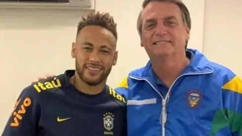 Bolsonaro compartiendo con Neymar en Brasilia en el año 2019