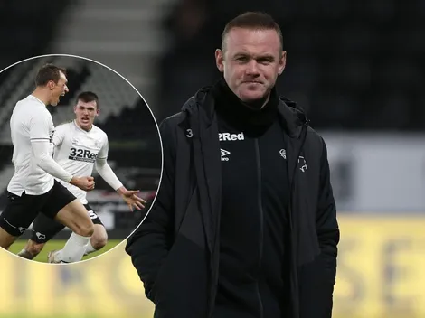 Rooney gana en su debut como DT gracias a un jugador sin número