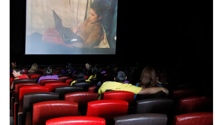 Podrán reabrir las salas de cine