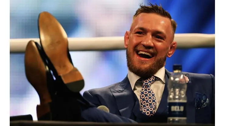 Conor McGregor saca cuentas alegres con sus negocios.