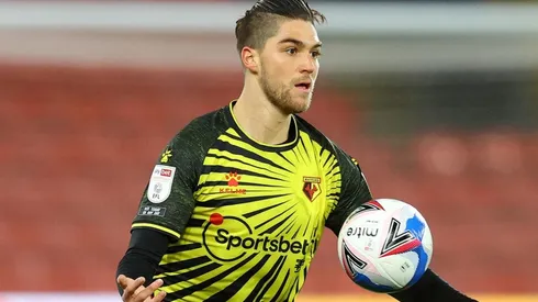 Francisco Sierralta gana titularidad en Watford y se siente orgulloso de representar a Chile