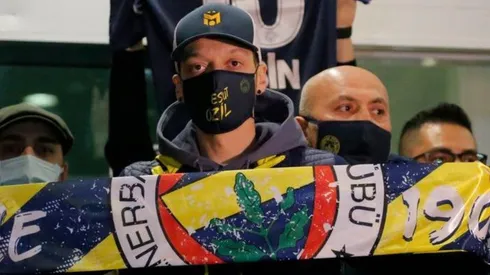 Ozil cumplirá su anhelo de niño de jugar en el Fenerbahce.