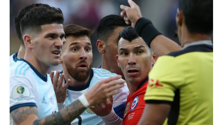 Medel y Messi se fueron expulsados en la Copa América 2019