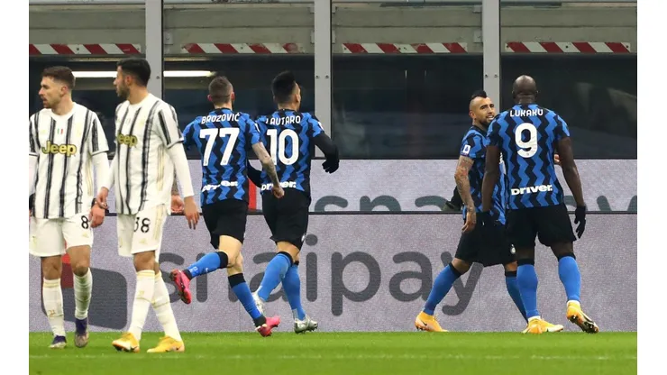 El Milan se aleja del Inter