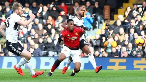 El líder enfrenta a uno de los colistas.