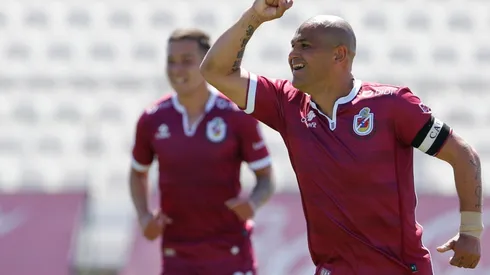 Chupete mostró su liderazgo al interior del camarín papayero.