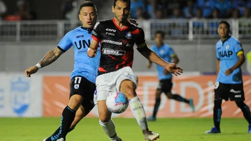 Deportes Antofagasta recibe a Deportes Iquique por la fecha 31 del Campeonato Nacional.