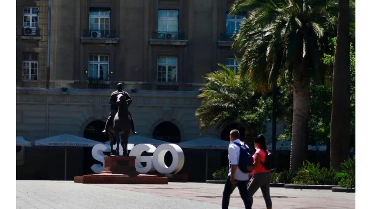 Santiago es una de las comunas que supera los 460 casos activos de Covid-19