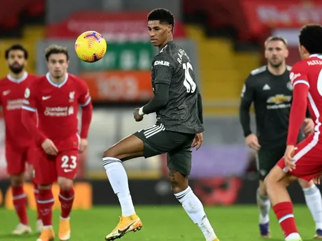 El United saca un empate ante Liverpool y sigue firme en la cima