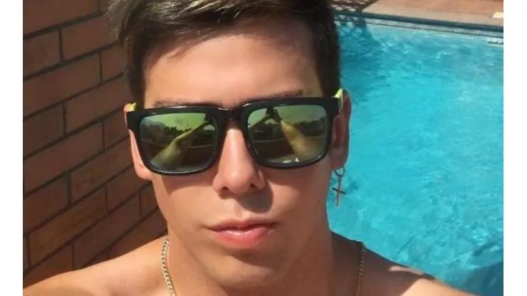 En sus redes sociales el joven compartió sus planes para el verano