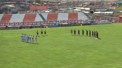 Cobresal y Antofagasta rindieron tributo al histórico entrenador argentino nacionalizado chileno.