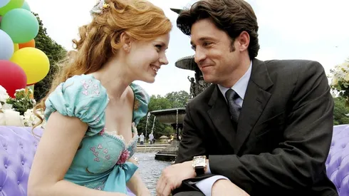Amy Adams como Giselle y Patrick Dempsey como Robert, en "Encantada".