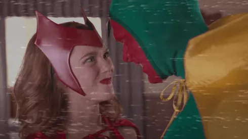 Elizabeth Olsen y Paul Bettany protagonizan "Wandavision", la primera serie del Universo Cinematográfico Marvel.