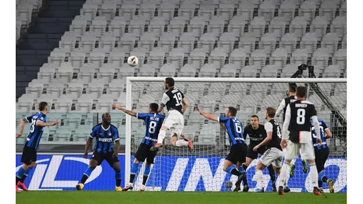 En un Derbi de Italia muy chileno, tanto Inter como Juve necesitan los puntos para que el Milan no se aleje más.
