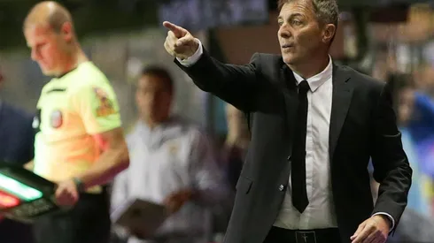 Frank Darío Kudelka en el banco de Newells