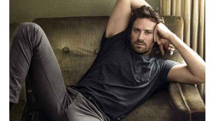 Armie Hammer fue blanco de todo tipo de críticas tras la viralización de perturbadores mensajes.