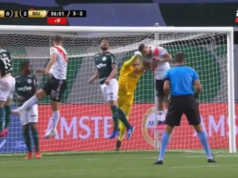 Javier Castrilli: "Es penalazo de Weverton a Paulo Díaz"