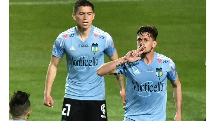 El artillero uruguayo no está contento por el uso del VAR en el fútbol.