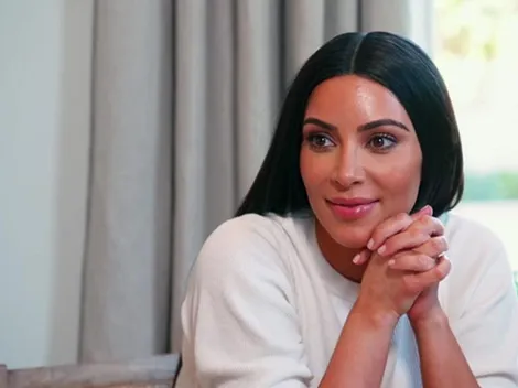 Kim Kardashian posa sin su anillo en medio de los rumores de divorcio