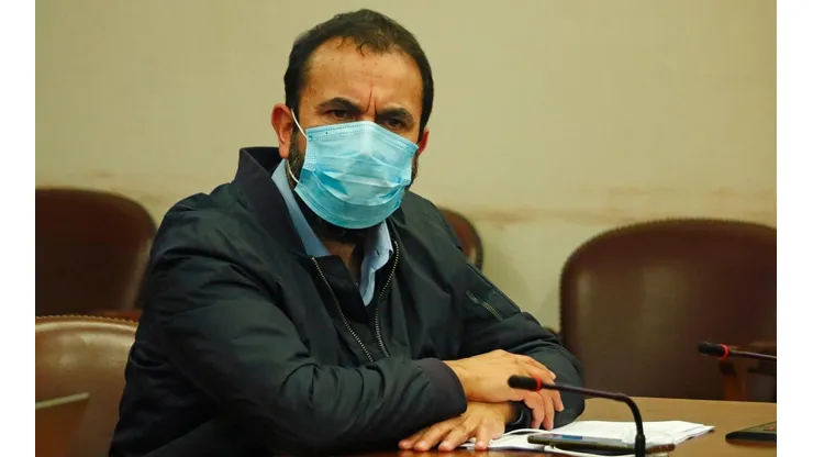 Hugo Gutiérrez es uno de los parlamentarios que renunció con miras al proceso constituyente