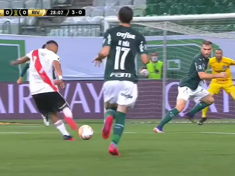 Casi golazo de Paulo Díaz, córner y cae el primero de River