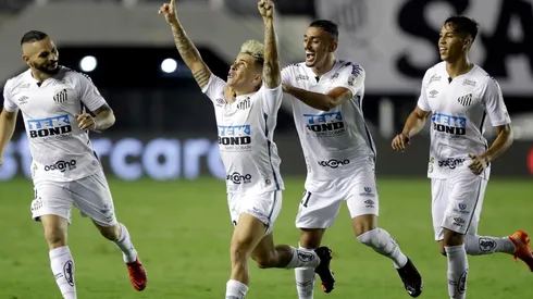 Santos evidenció su poderío en Brasil.