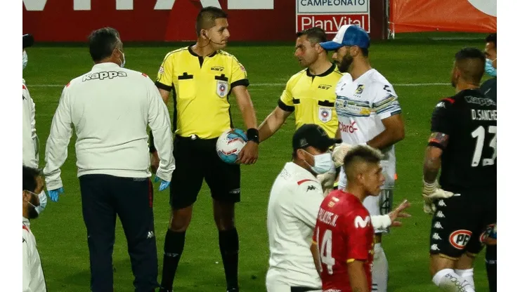 Los árbitros podrían paralizar el fútbol chileno