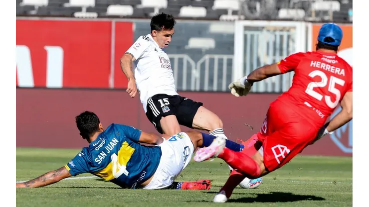 Mouche marcó el único gol de Colo Colo ante Everton