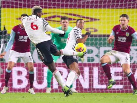 Pogba le da el triunfo y el liderato de la Premier al United