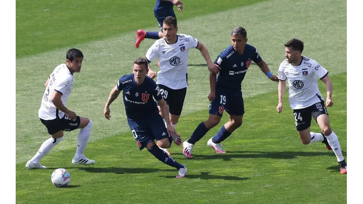 Colo Colo y Universidad de Chile se enfrentan este domingo en el Estadio Monumental.