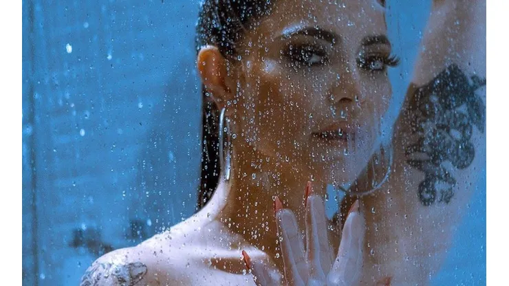 Antonella Ríos en una de sus sensuales sesiones fotográficas.