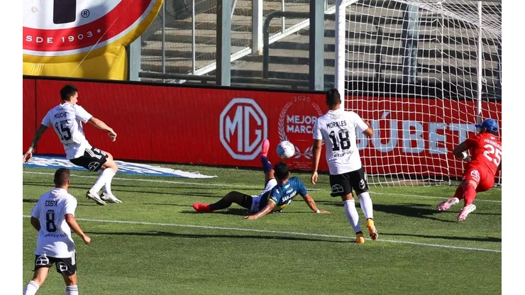 Los Albos inauguraron el marcador tempranamente en el Monumental.