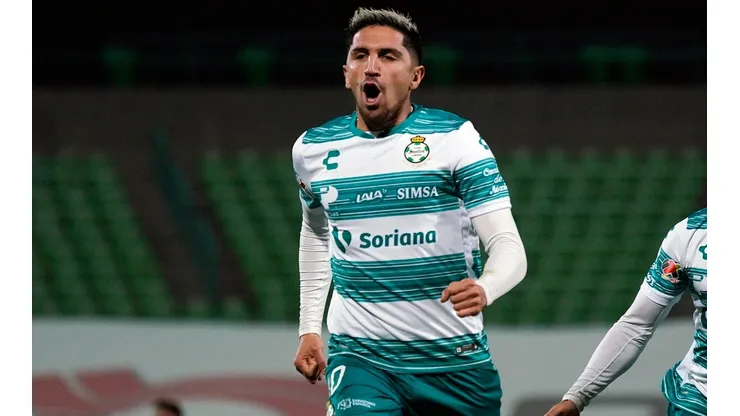 Diego Valdés se lució con un golazo de media distancia en el inicio de la Liga MX