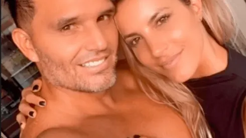 La pareja hizo oficial su relación en las redes