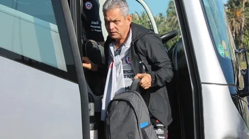 Rueda, ex DT de la selección chilena a espera del anuncio de Colombia.