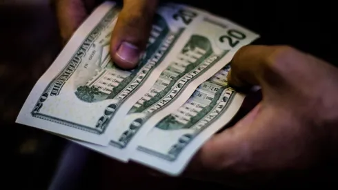 Precio del dóar al alza