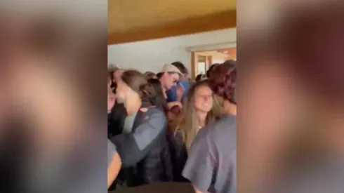 Deceneas de inescrupolosos jóvenes realizaron fiesta clandestina en Cachagua