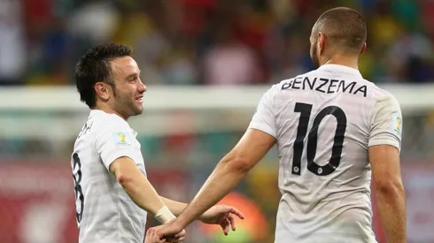Benzema y Valbuena durante un partido con la selección francesa.