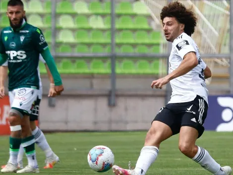 Claudio Borghi le raya la cancha a Maxi Falcón en Colo Colo