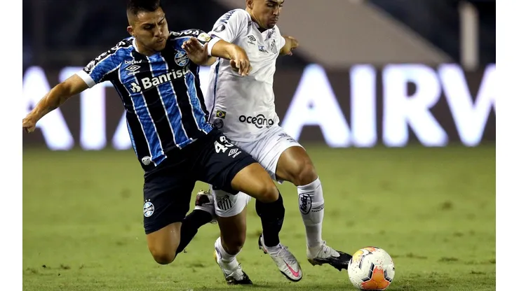 El volante sumó minutos en nuevo triunfo de Gremio.