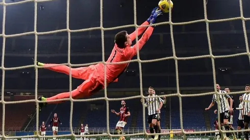 Szczesny calienta la lucha por el título de la Serie A.