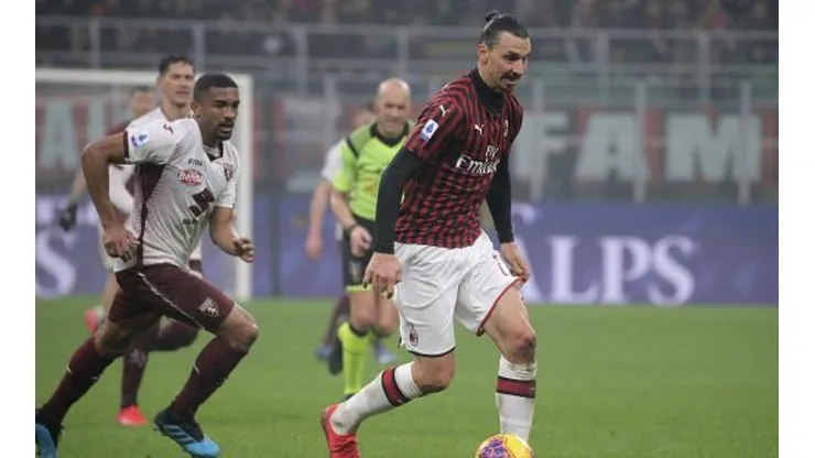El Milan debe aprovechar la cáida del Inter, pero antes recibe a la Juventus en San Siro.