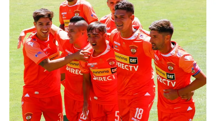 Cobreloa logró una goleada estruendosa que pone al rojo el Campeonato de Primera B