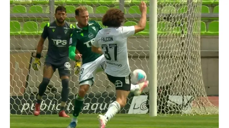 Falcón vio la roja tras esta jugada