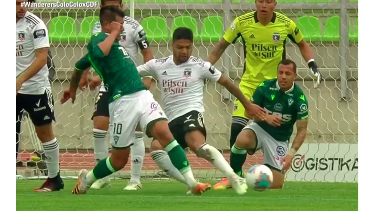 Felipe Campos no vio a Enzo Gutiérrez y generó el penal